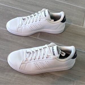 SOLD - Adidas Cloudfoam Comfort Sneakers